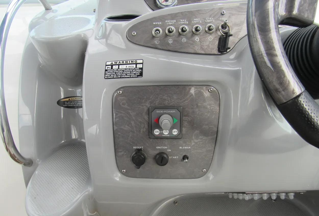 maxum 2700 se