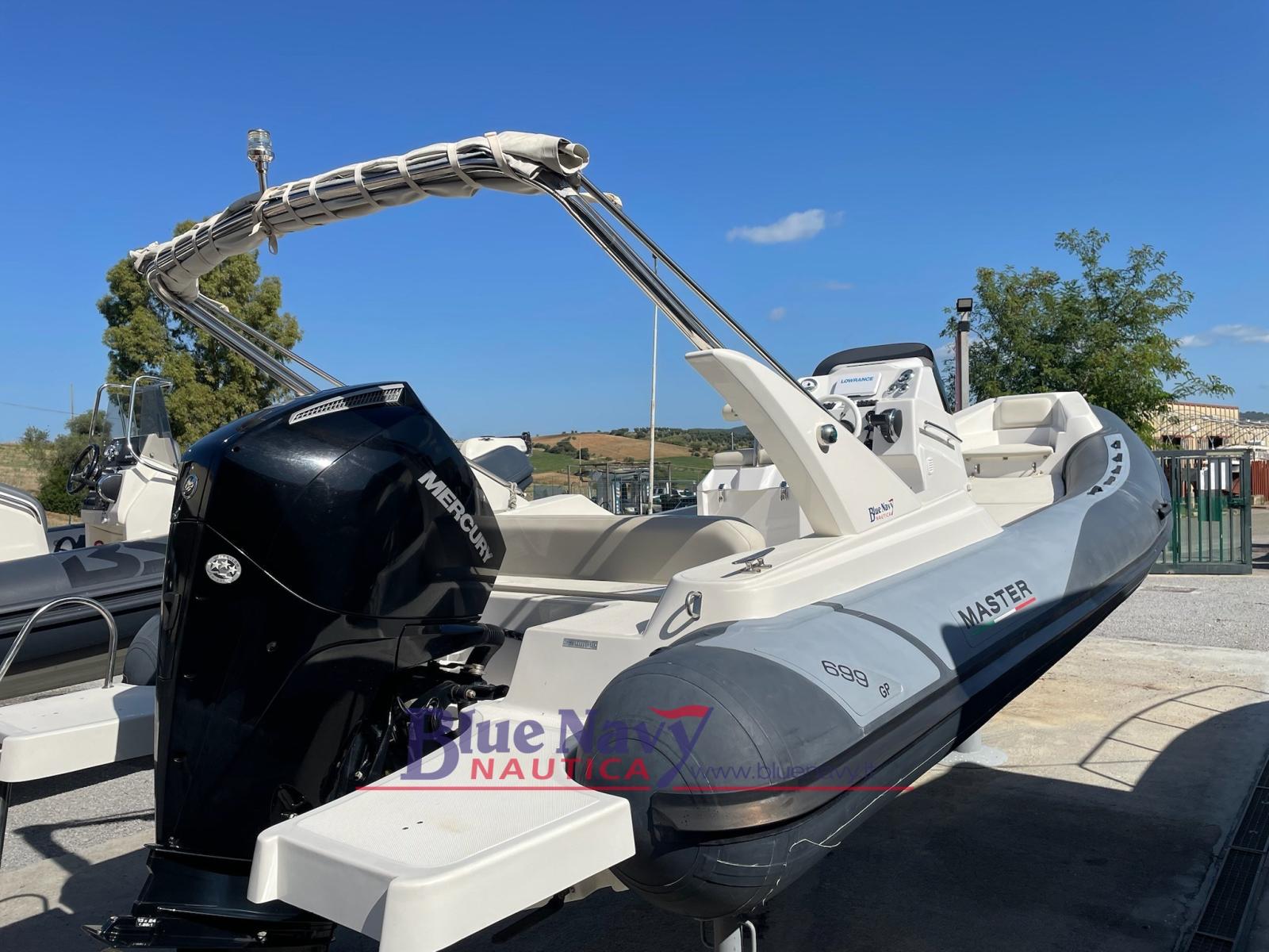 master 699 con mercury 200cv v6