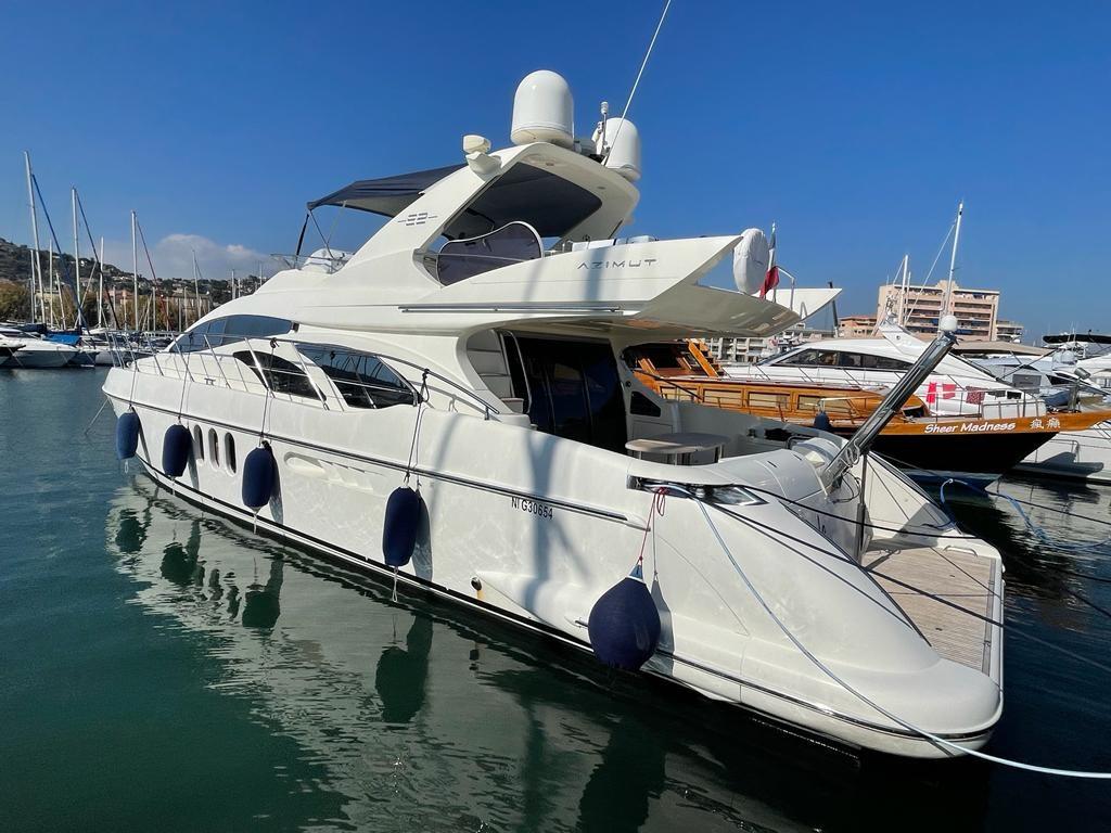 azimut 62