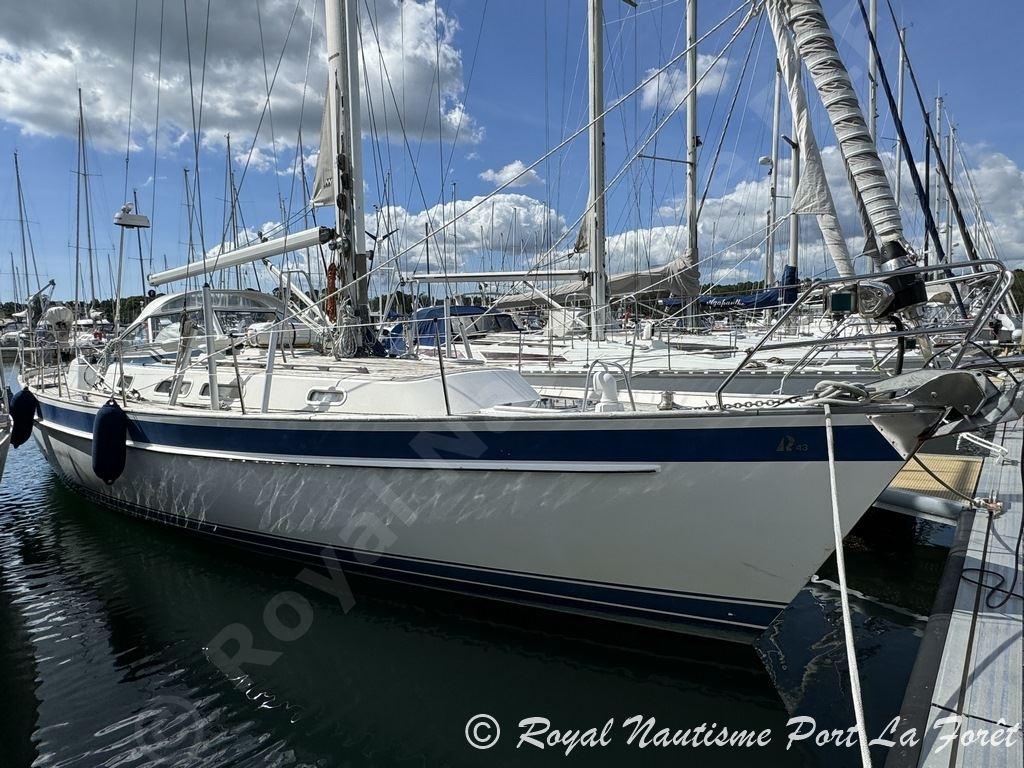 hallberg rassy 43