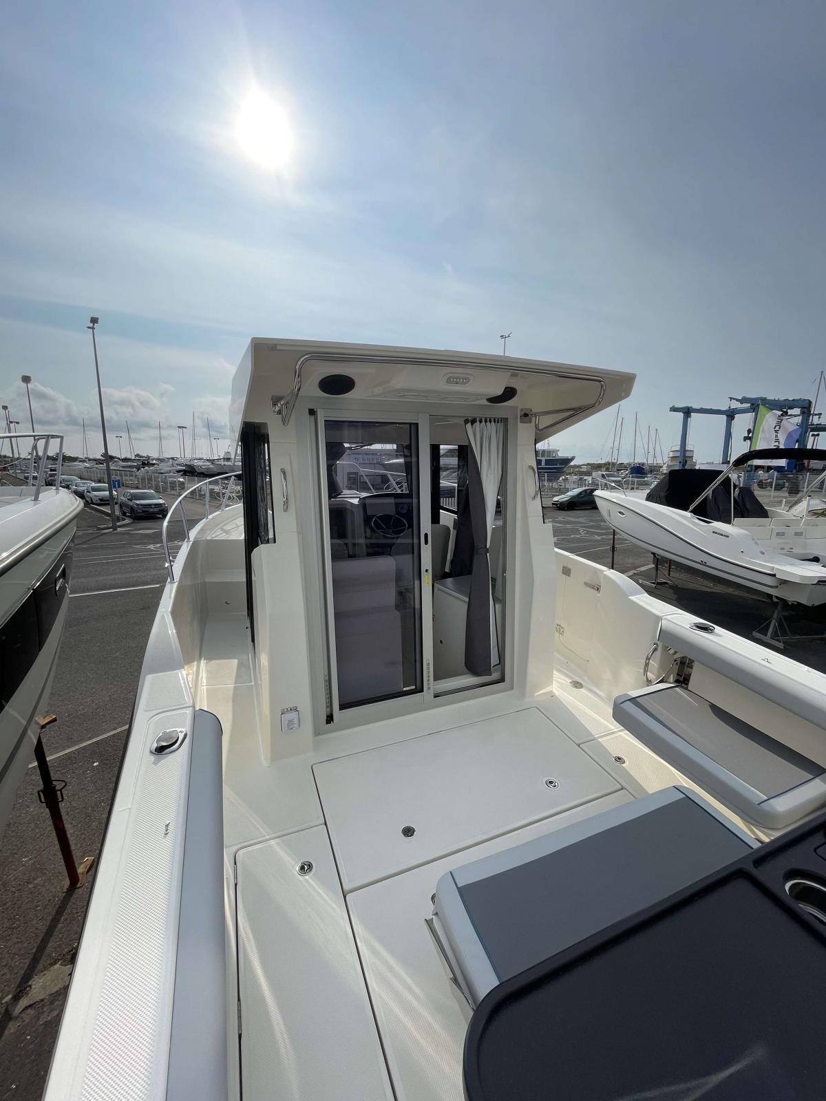 quicksilver 805 pilothouse neuf destockage 225 cv mercury