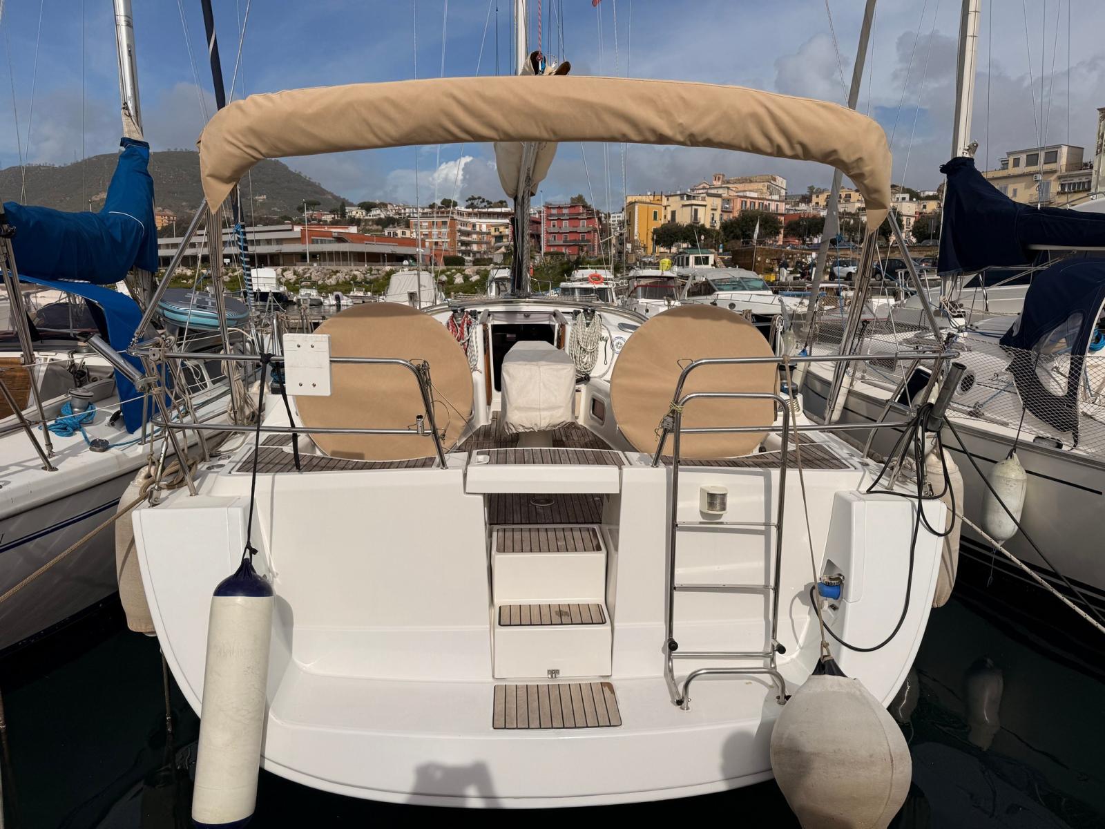 beneteau Oceanis 40