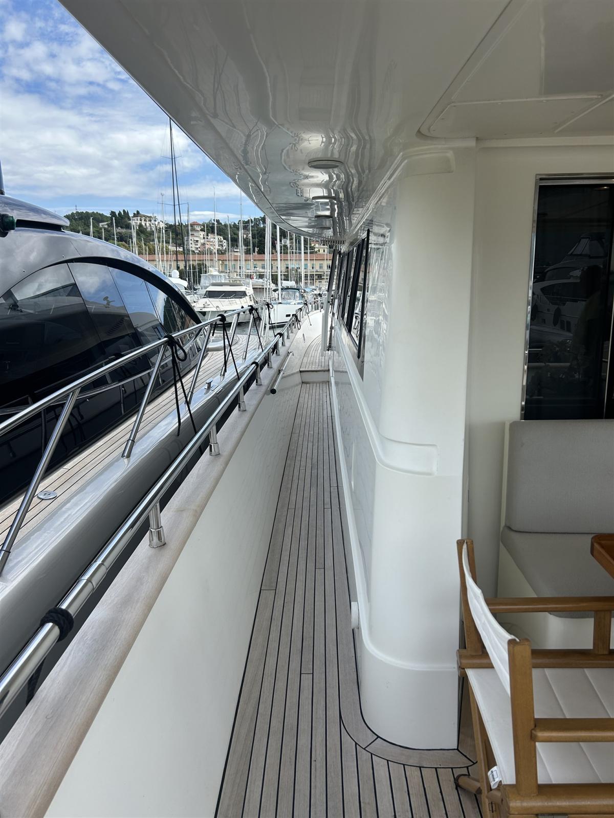 falcon yachts Falcon 82 s