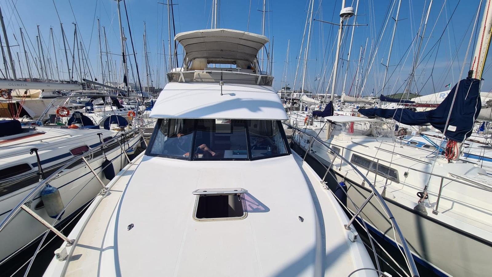 carver boat 356 aft cabin m/y
