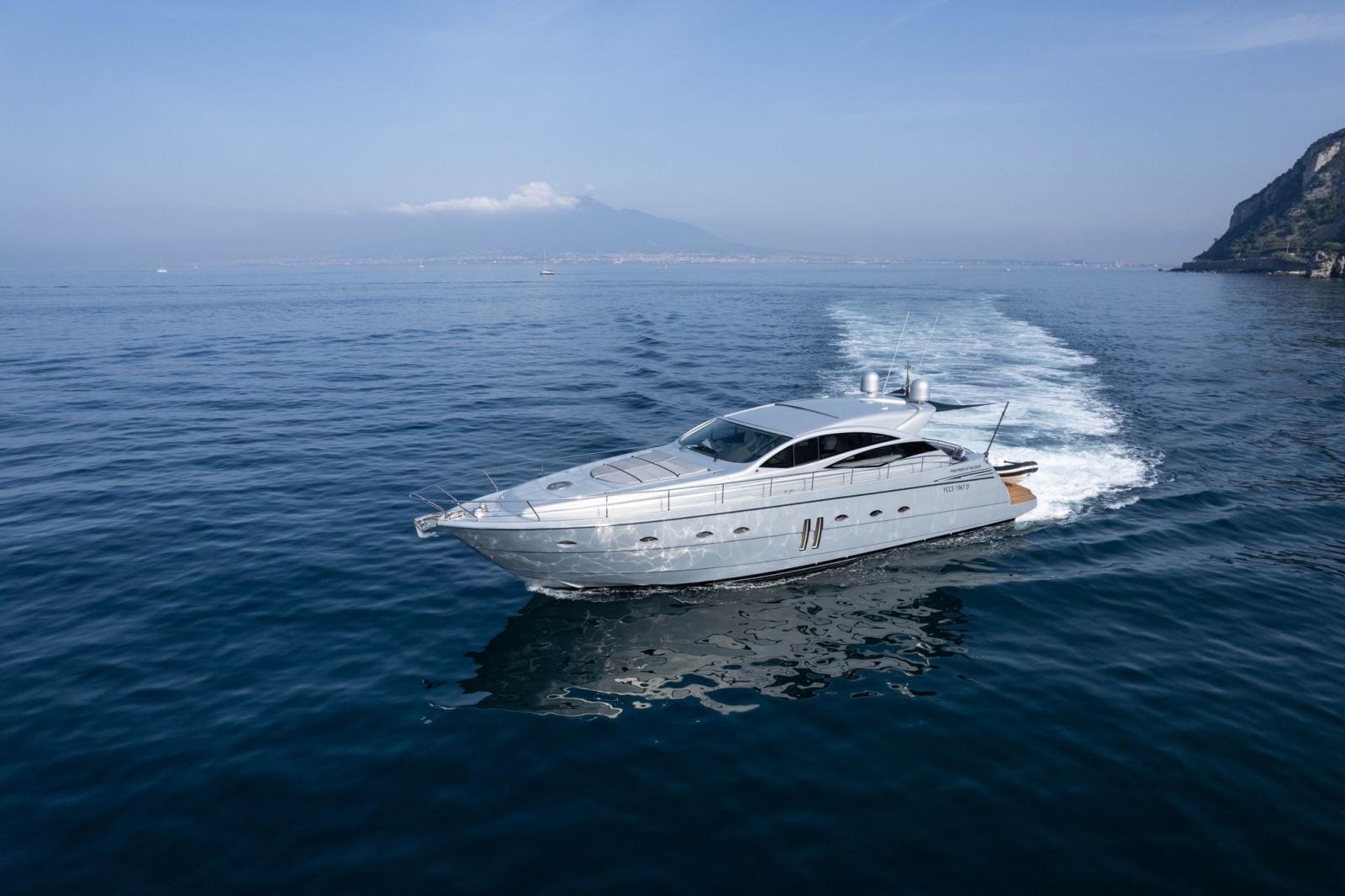 pershing 62