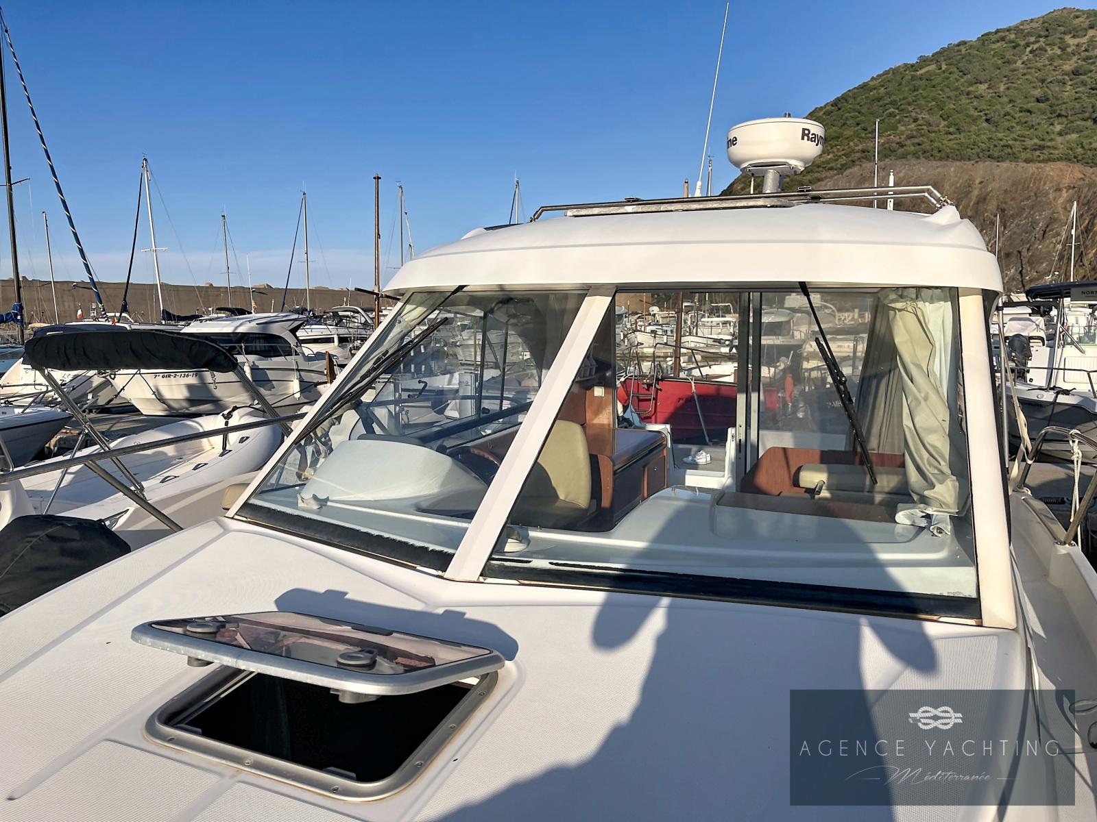 beneteau Antares 8