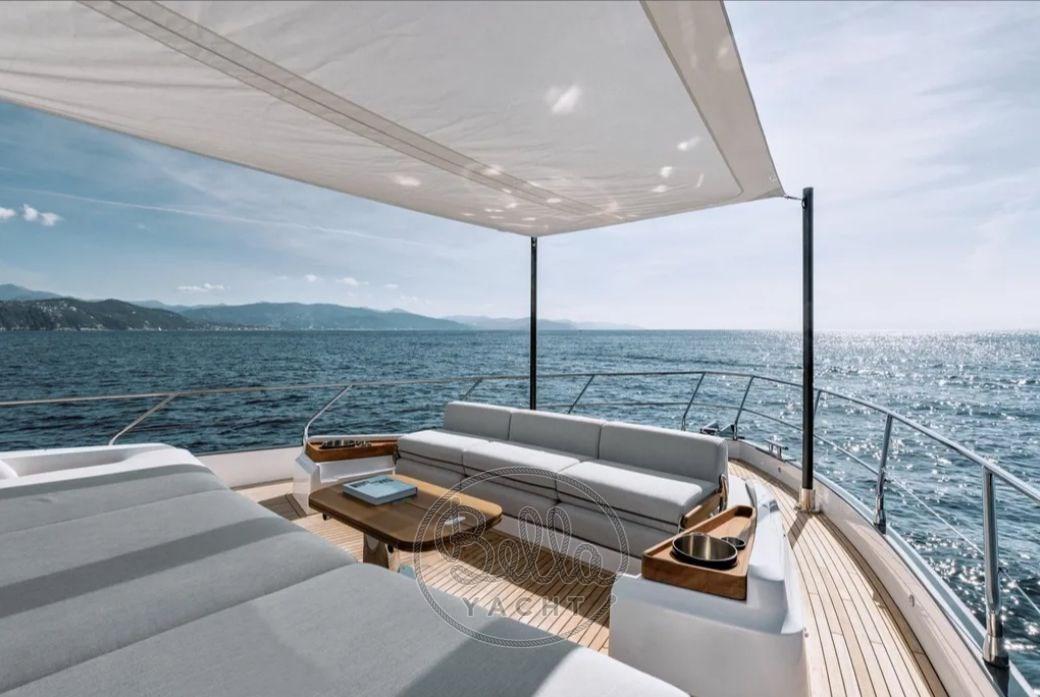 azimut 68