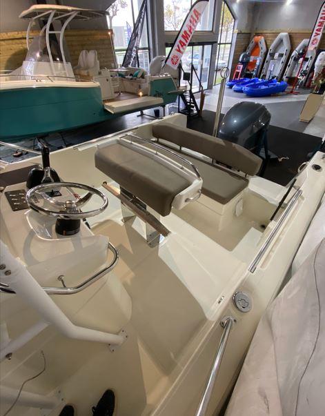 white shark 230 cc origin