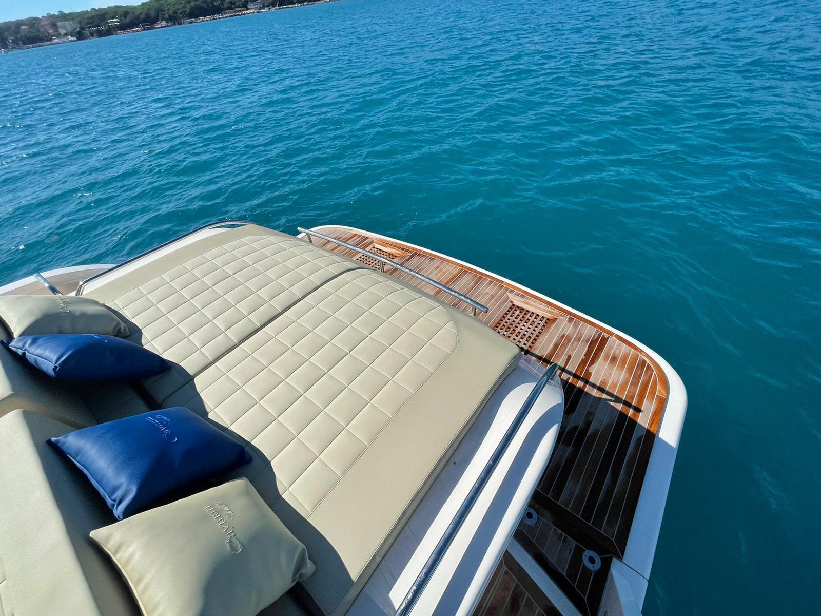 cayman yachts 400 wa