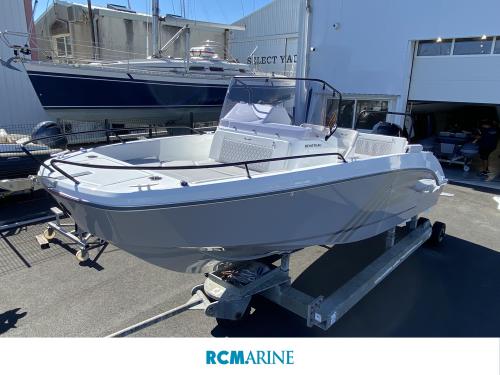 Beneteau flyer 7 spacedeck