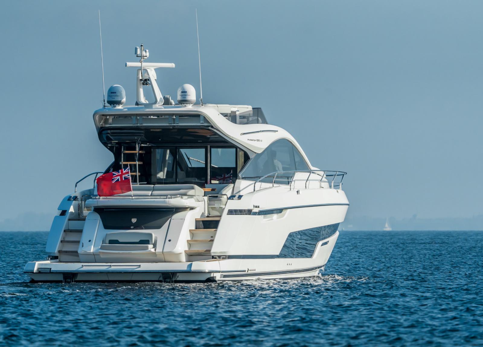 fairline Phantom 65