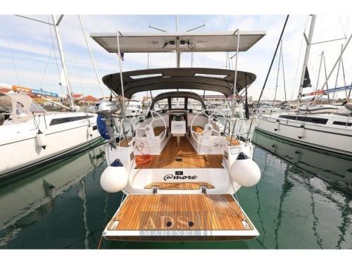 Bavaria yachts 37