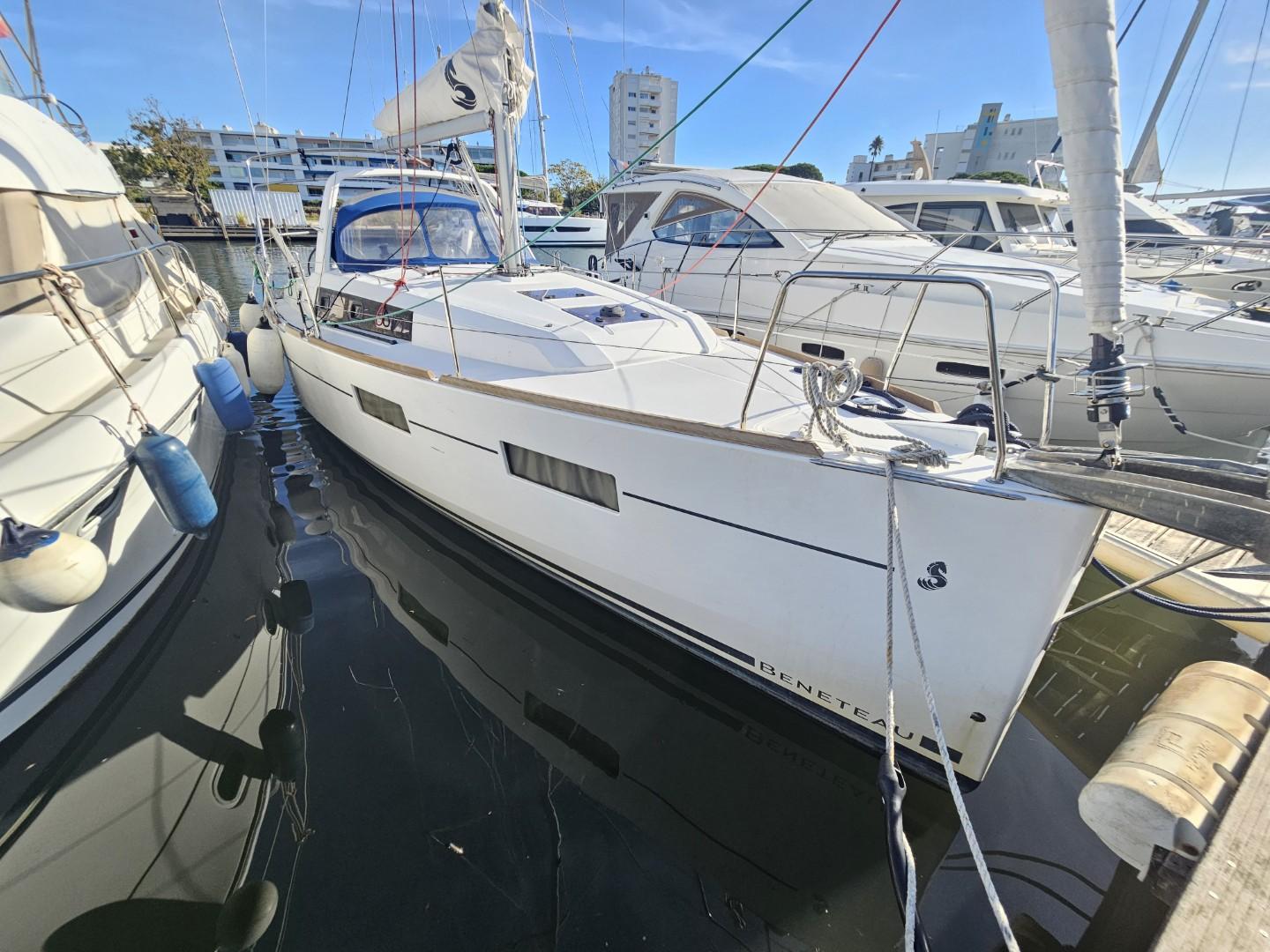 beneteau Oceanis 35