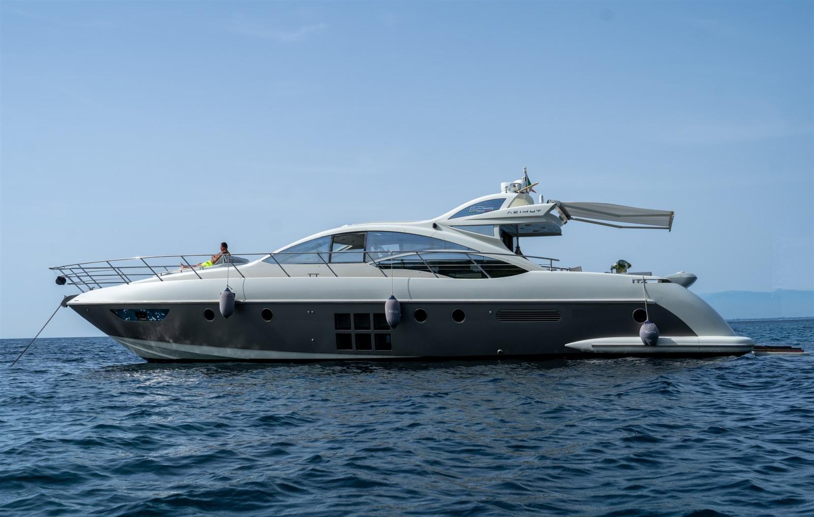 azimut 62s