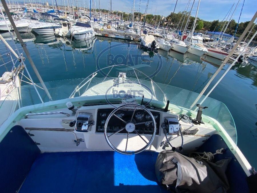 bertram Bertram 28 fly