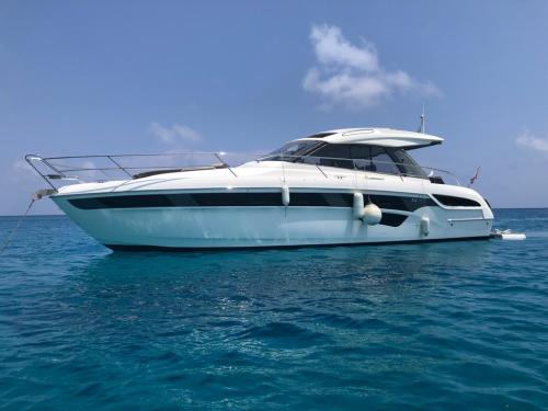 bavaria yachts S 45 hard top