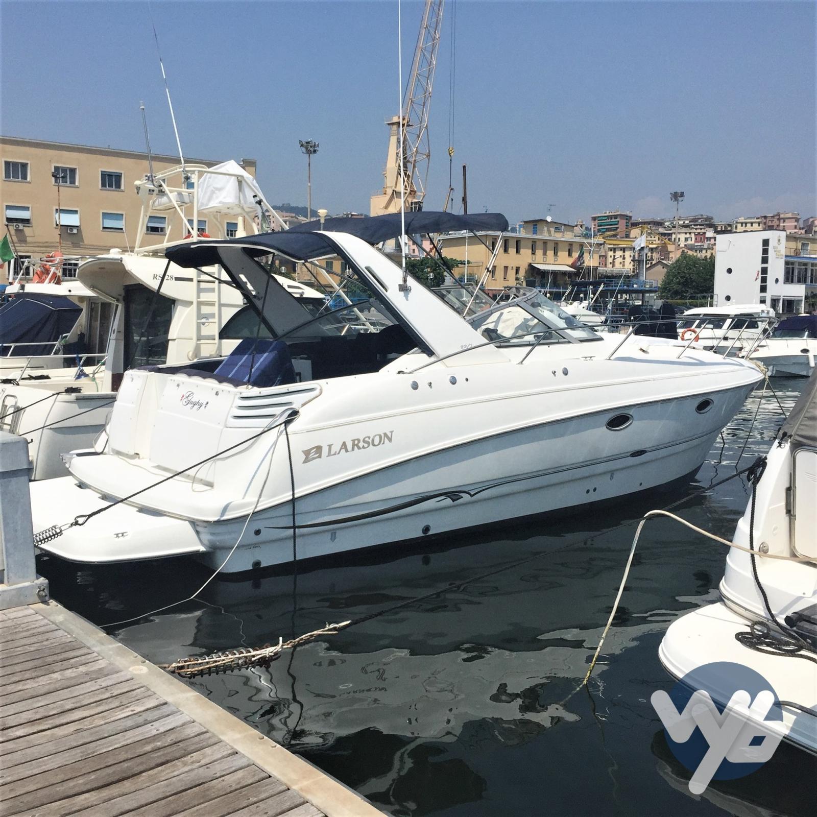 larson boats Cabrio 330