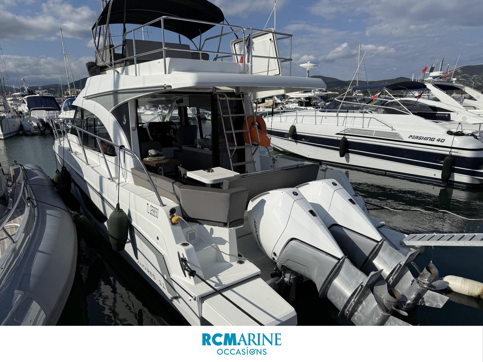 beneteau Antares 11 fly