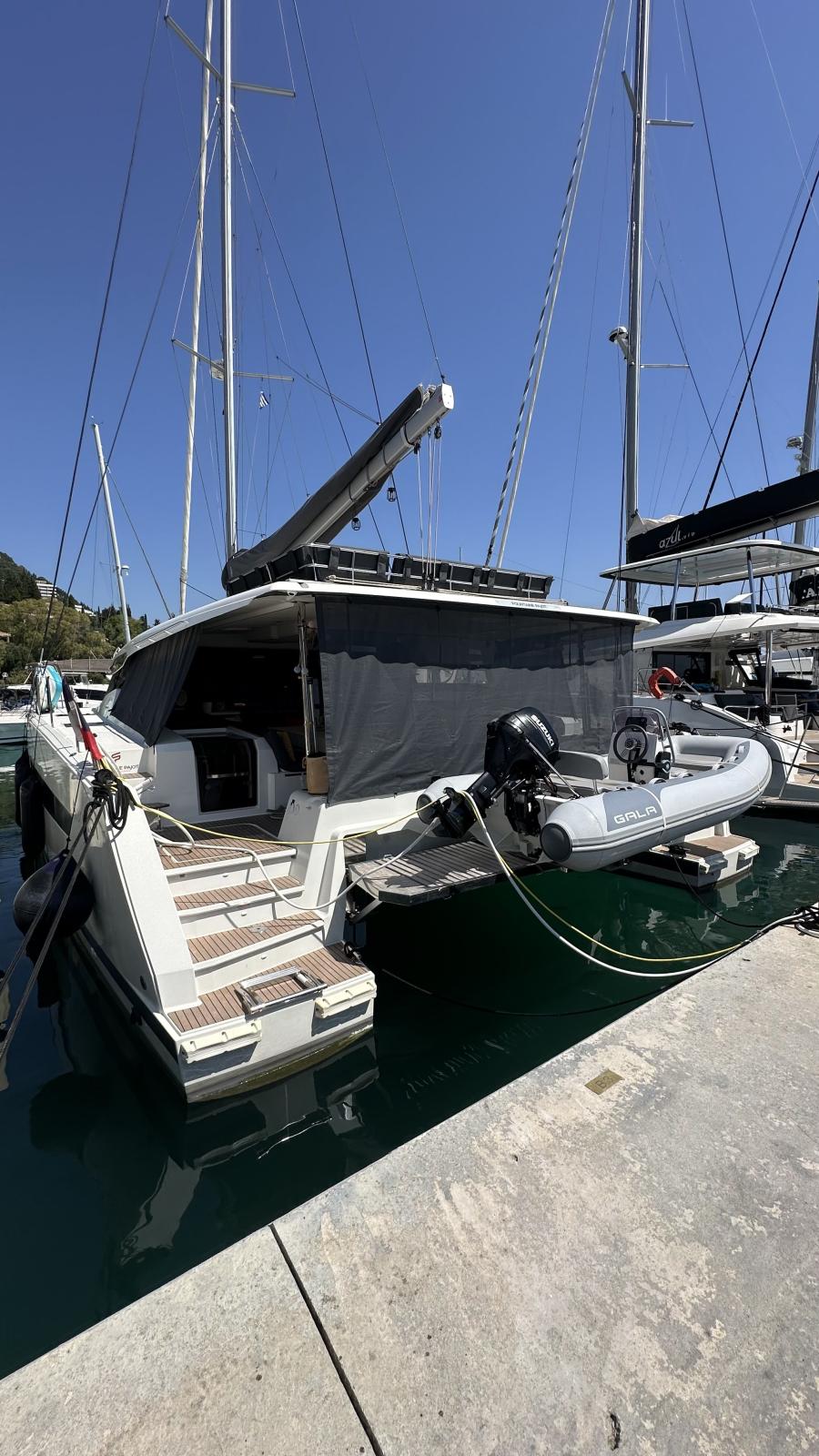 fountaine pajot AURA 51