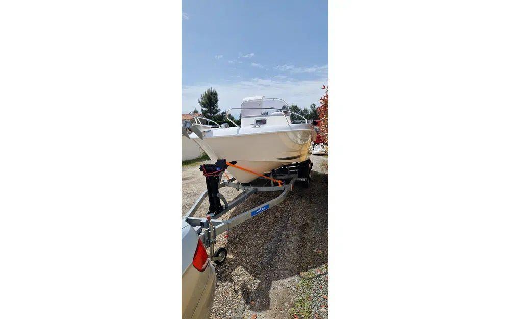 b2 marine Cap ferret 652
