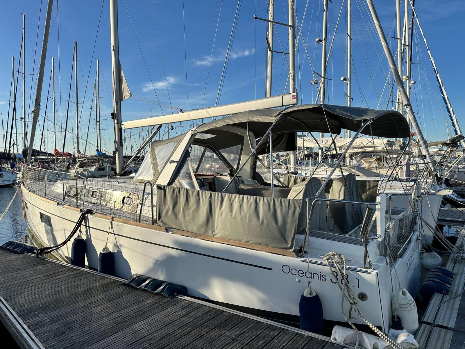 beneteau Oceanis 38.1