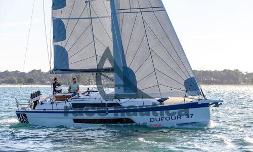 Dufour yachts 37