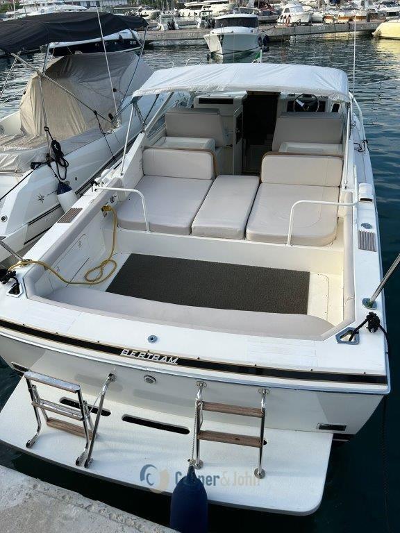 bertram yacht 28' moppie