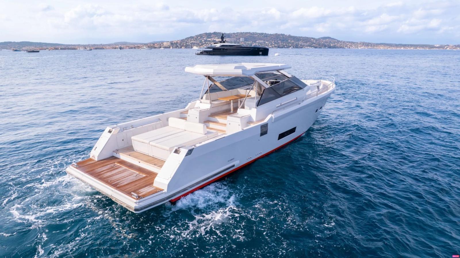 ic yacht Rafale