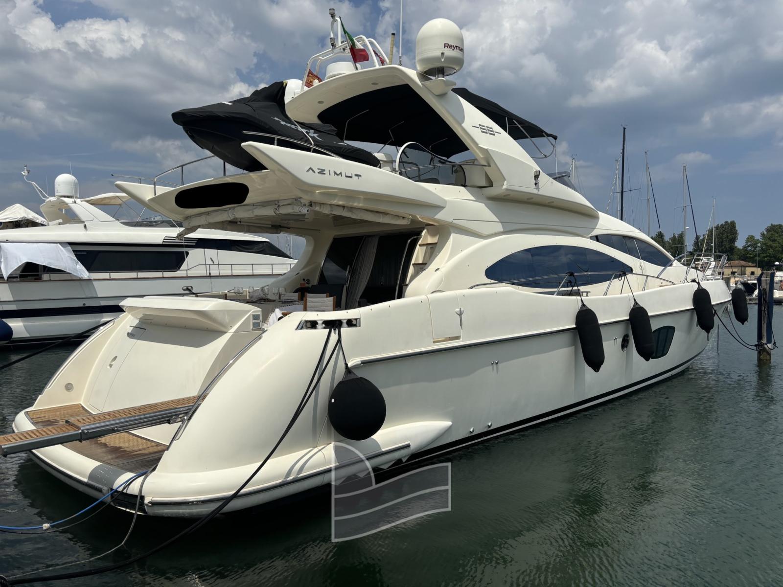 azimut 68