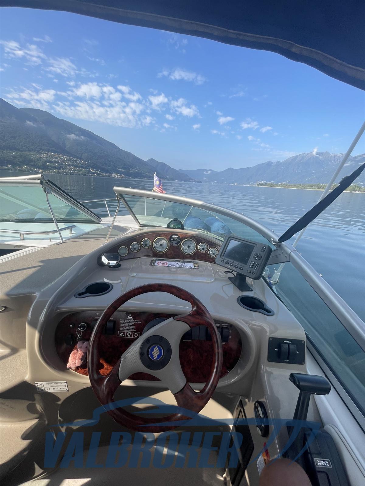 four winns Vista 248