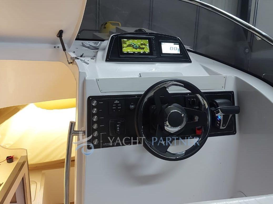 Marinello 26 cabin