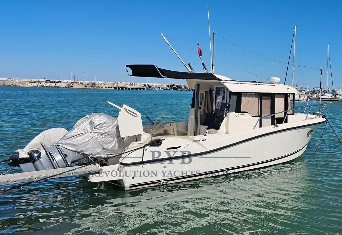 quicksilver 755 pilothouse