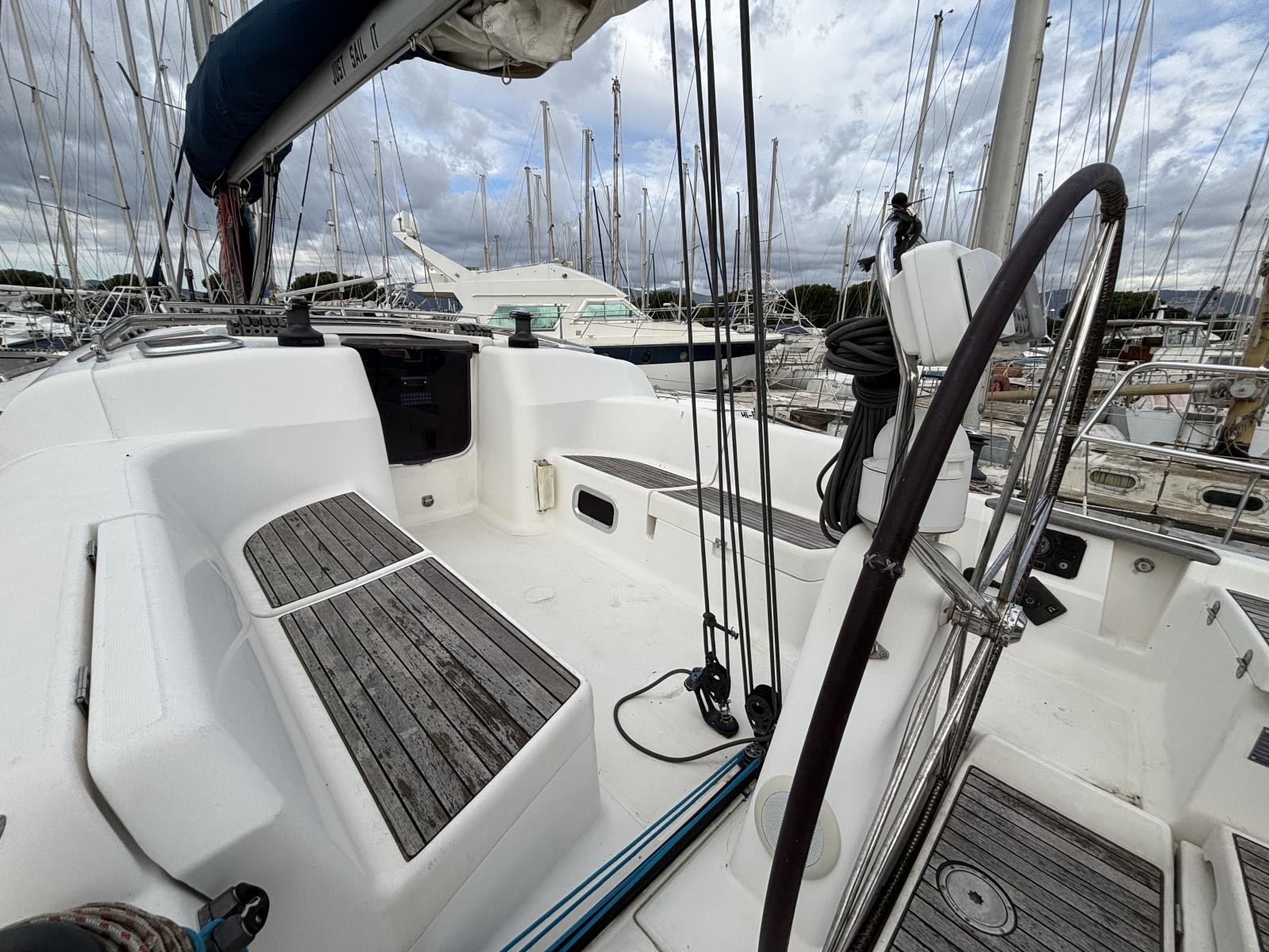 dufour 40 performance