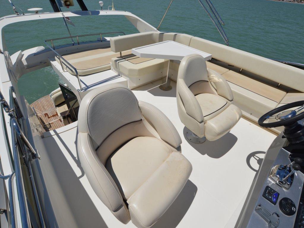 marquis yacht Sport bridge 500