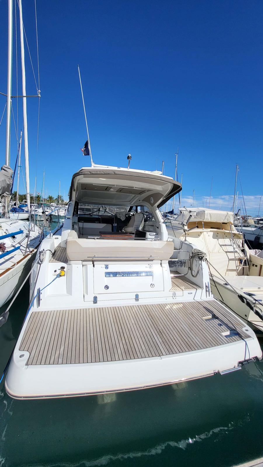 jeanneau Leader 33