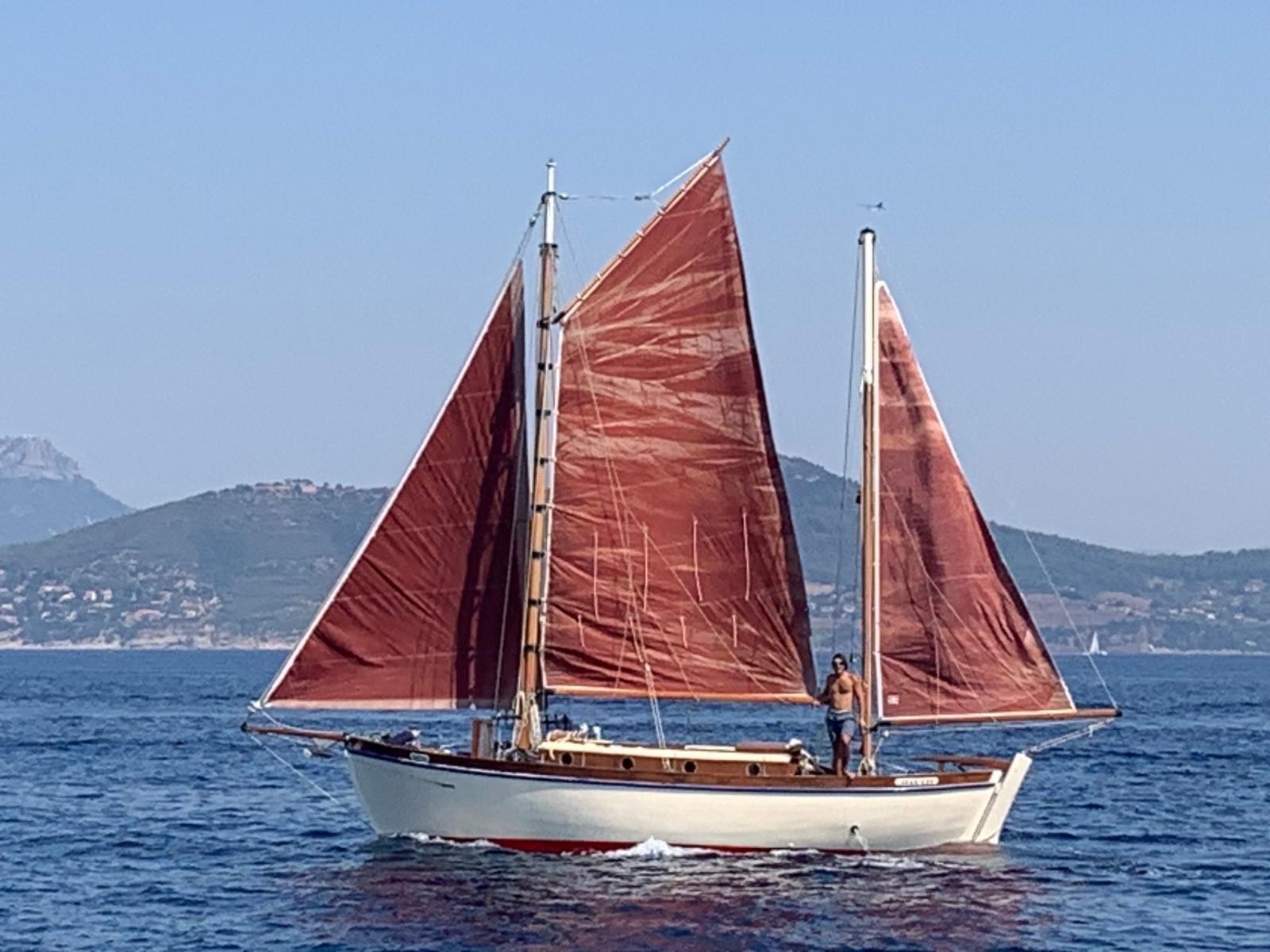 sirvent Tahiti ketch