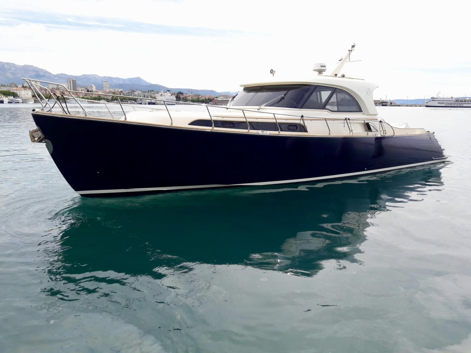 mochi craft Mochi 51 dolphin