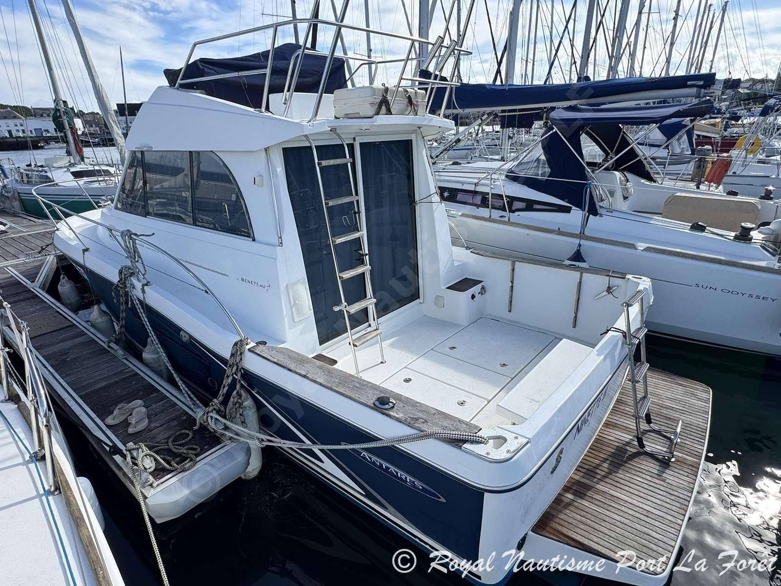 beneteau Antares serie 9