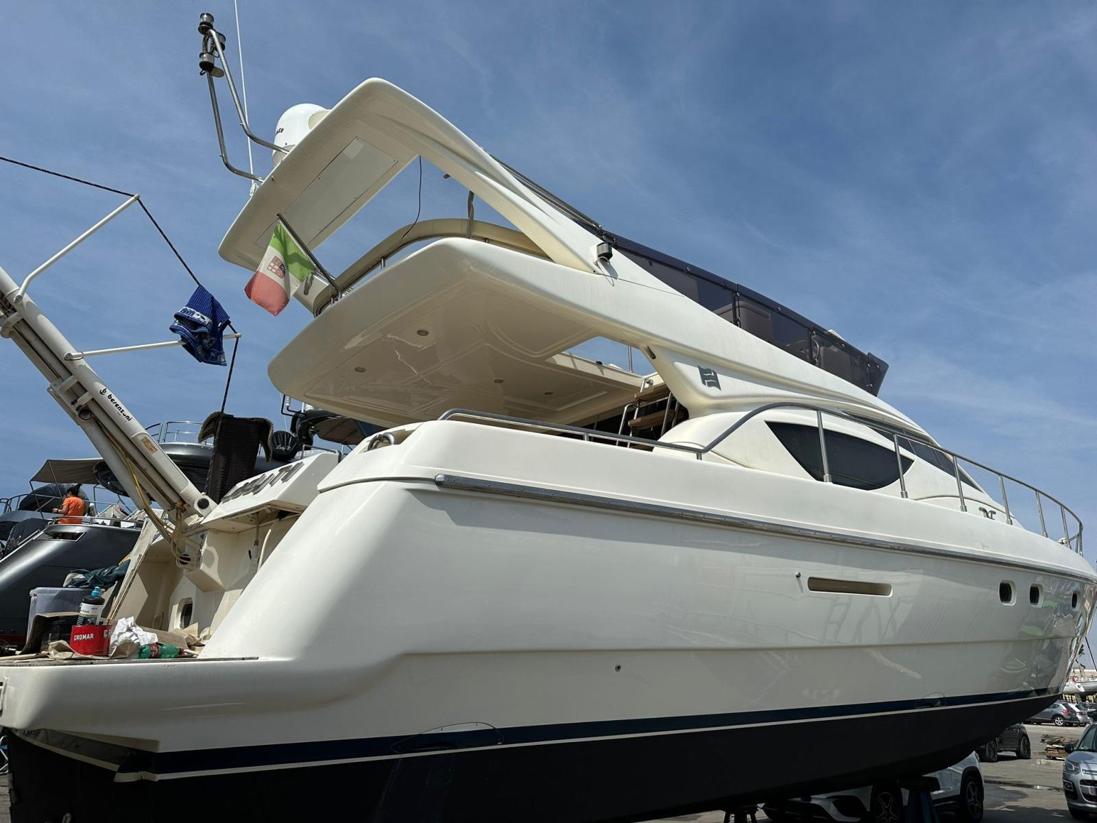 ferretti yachts. 460