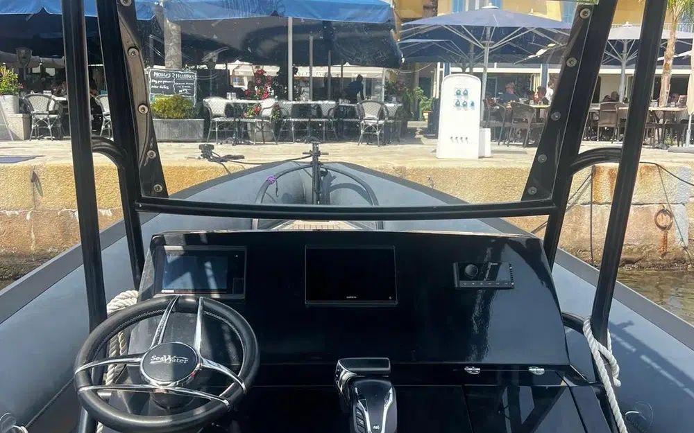 sea water Phantom 300