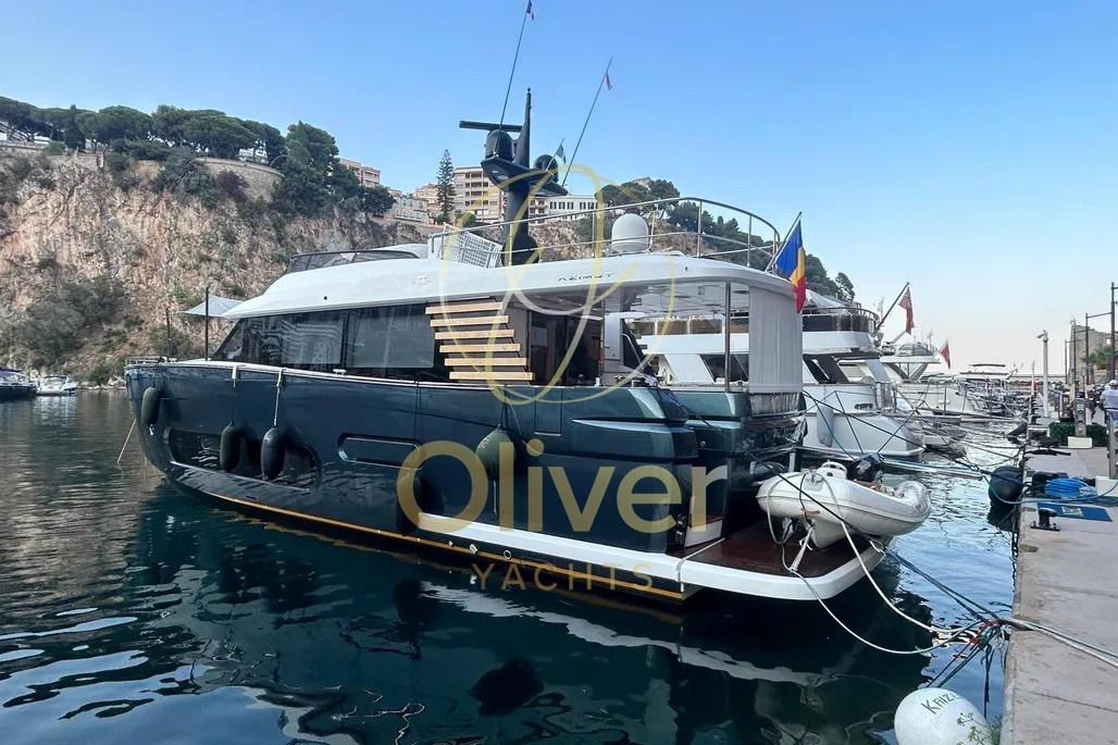 azimut Magellano 66
