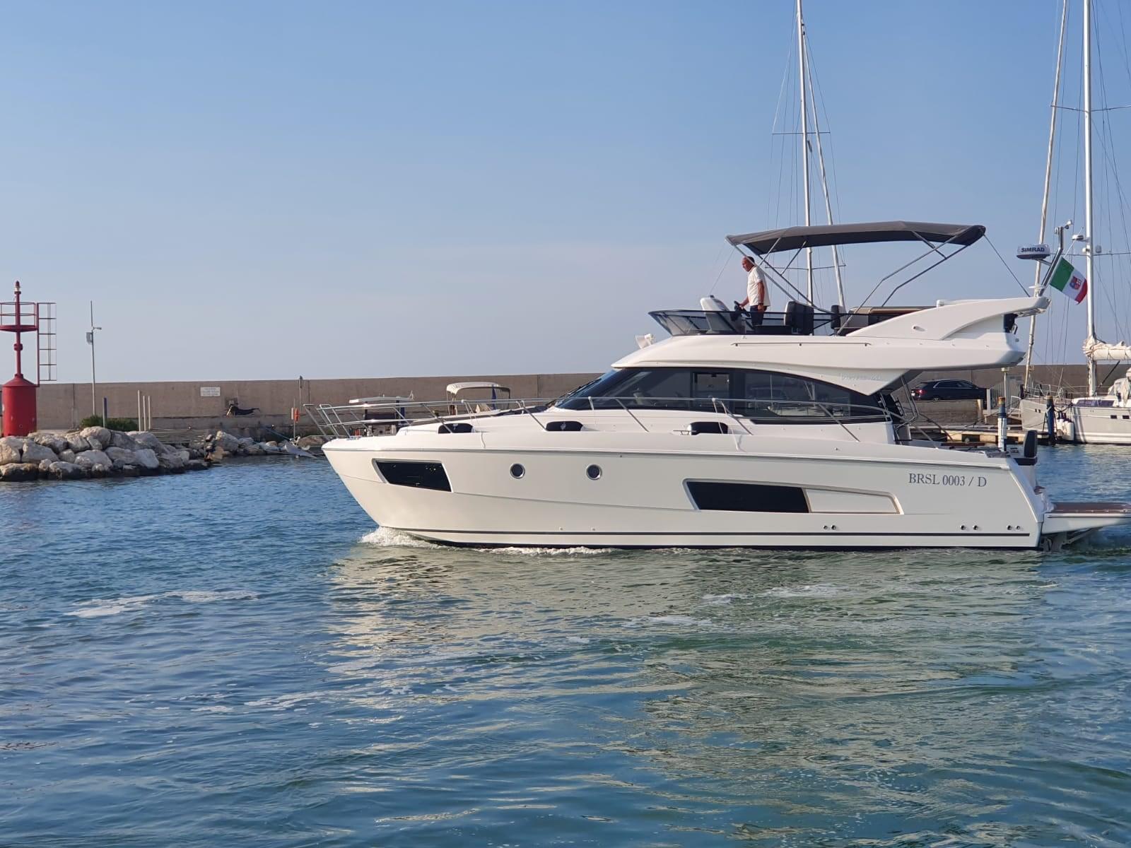bavaria yachts Virtess 420 fly