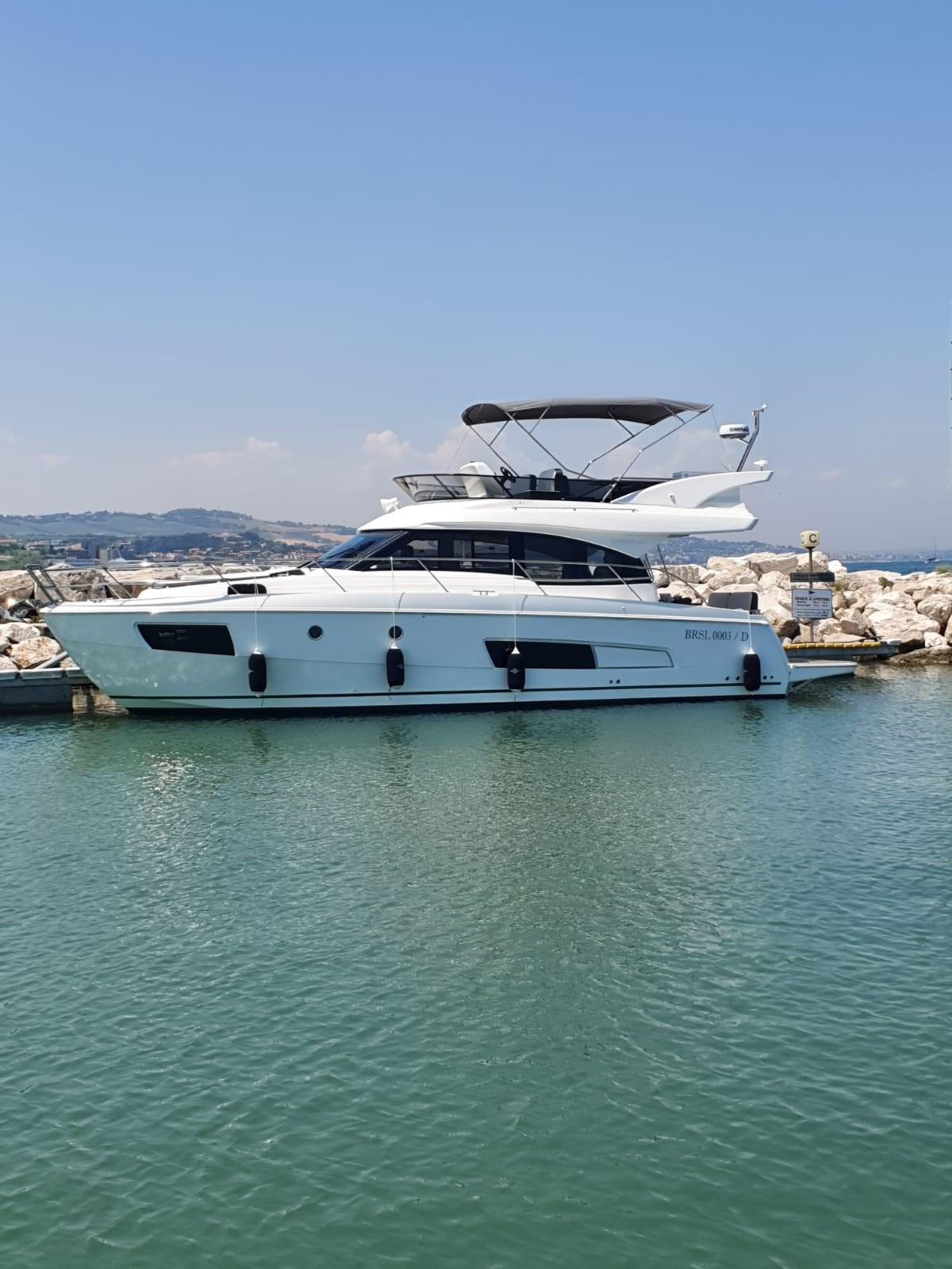 bavaria yachts Virtess 420 fly