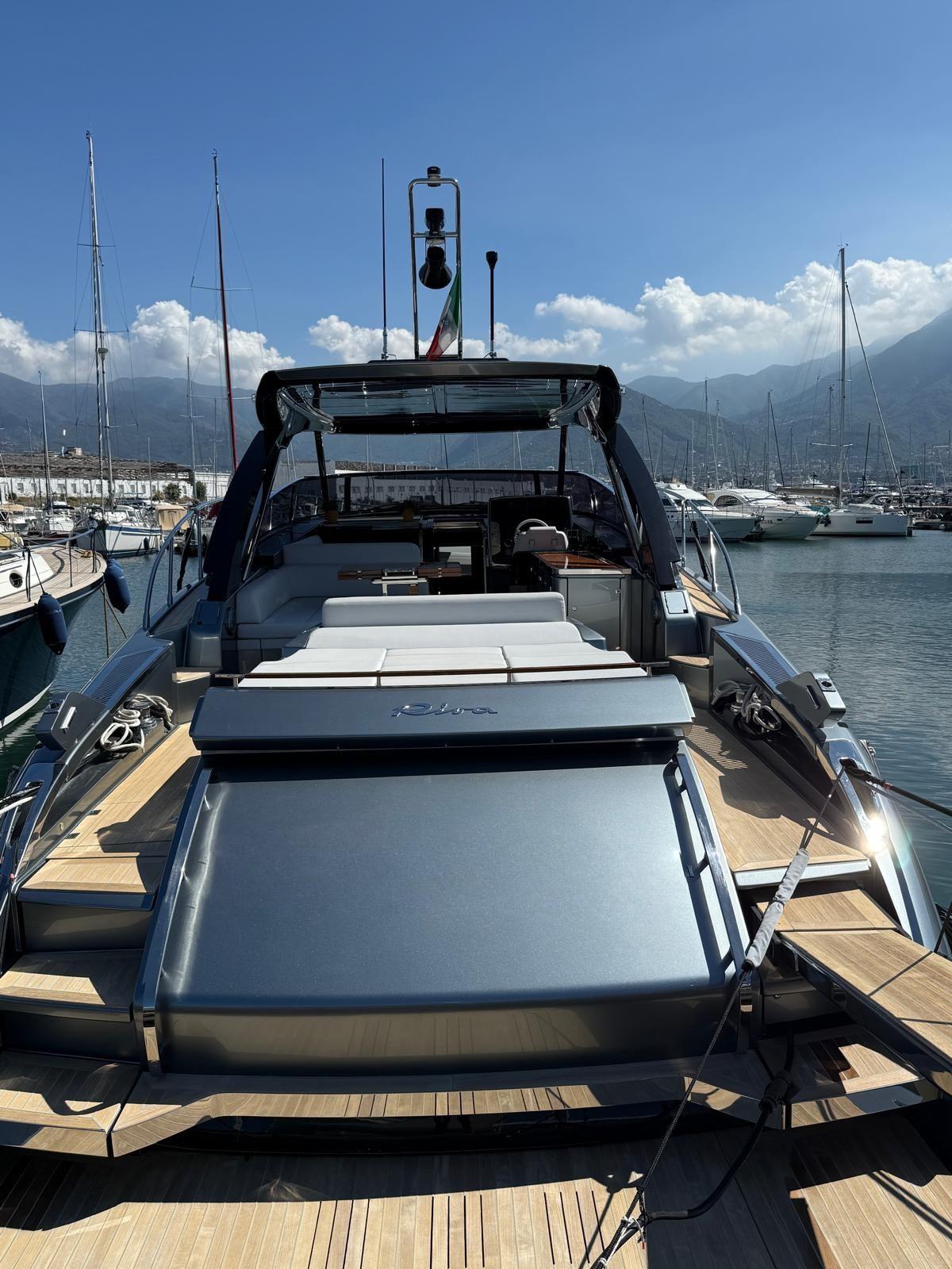 riva 56 rivale