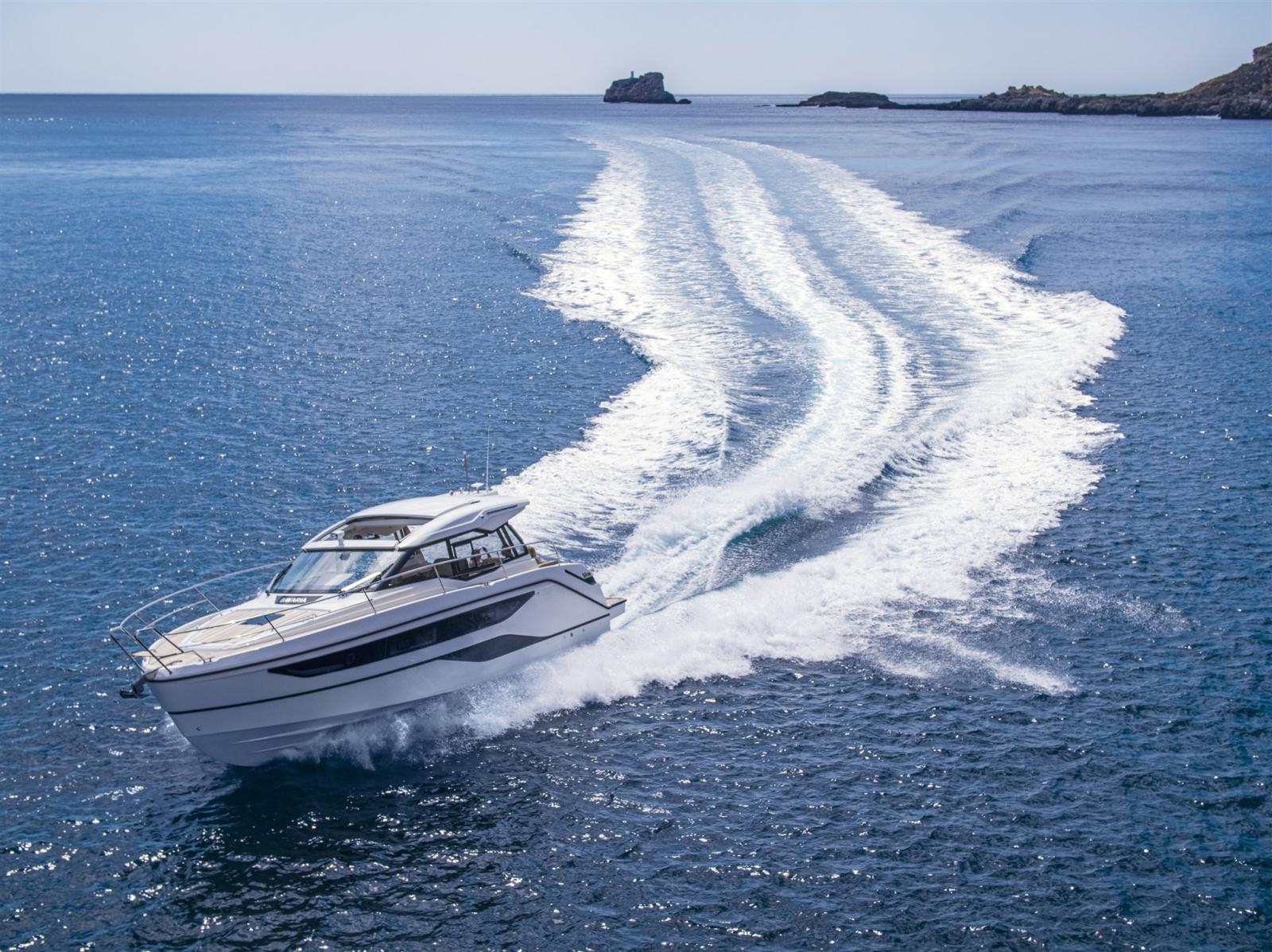 bavaria yachts Sr 36 hard top charter
