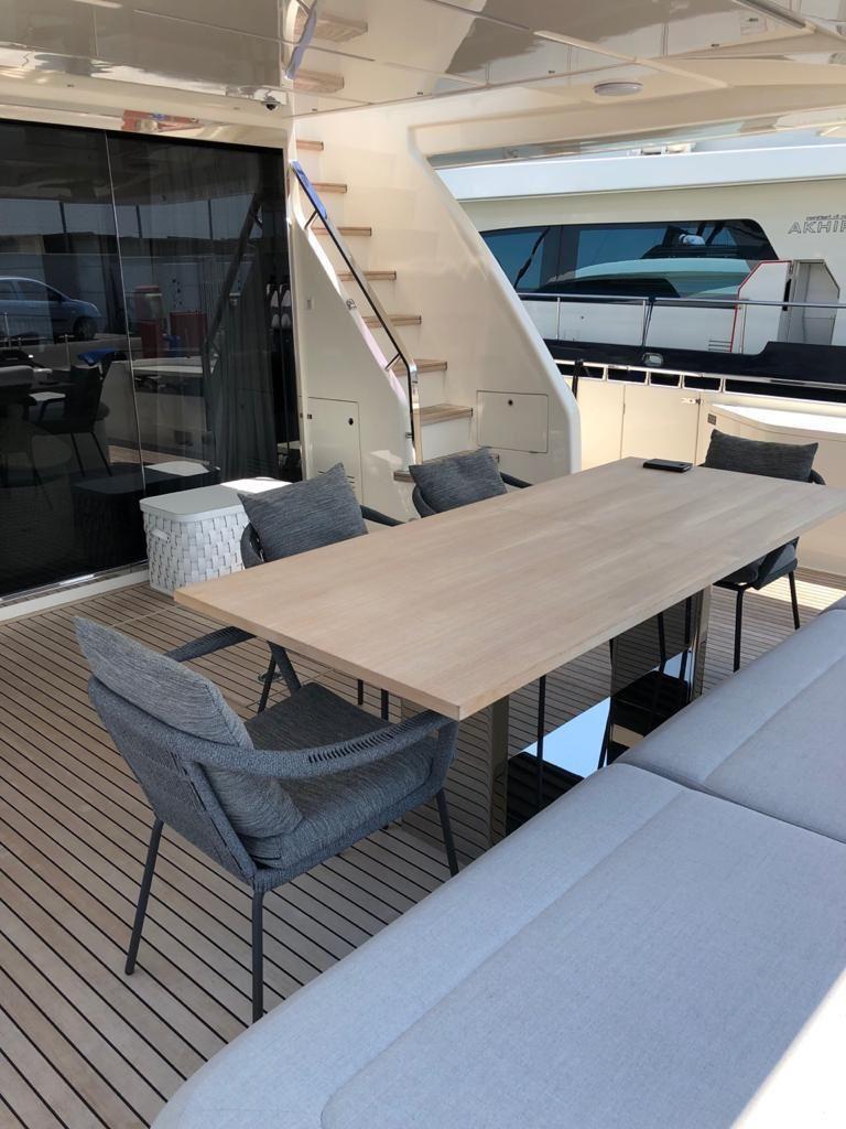 ferretti yachts 850