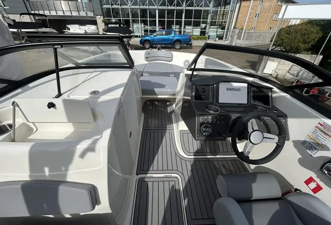 bayliner Vr6