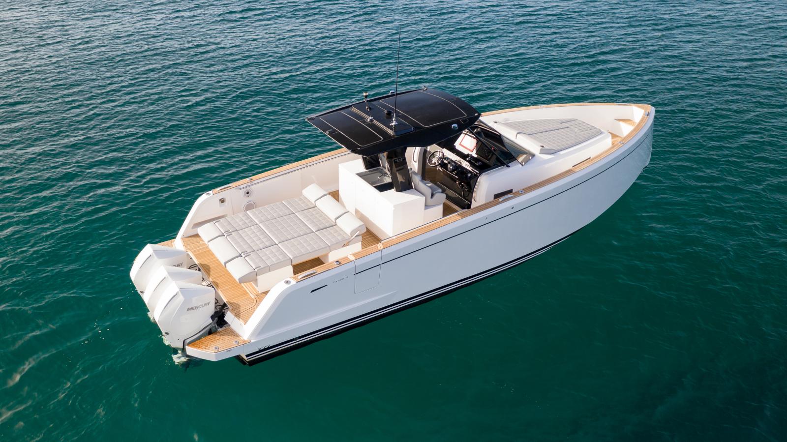 pardo yachts 38 hors-bord