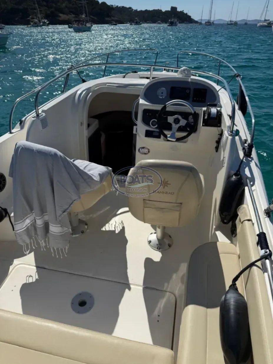 jeanneau Cap camarat 715 wa