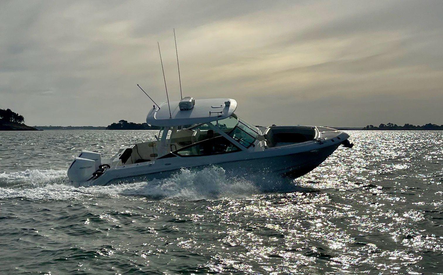 boston whaler Vantage 280